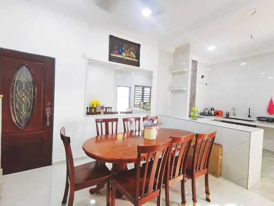 Ipoh Stadium 1Min/Wahkeongpark Simee 18Pax Bungalow Cottage 0*,