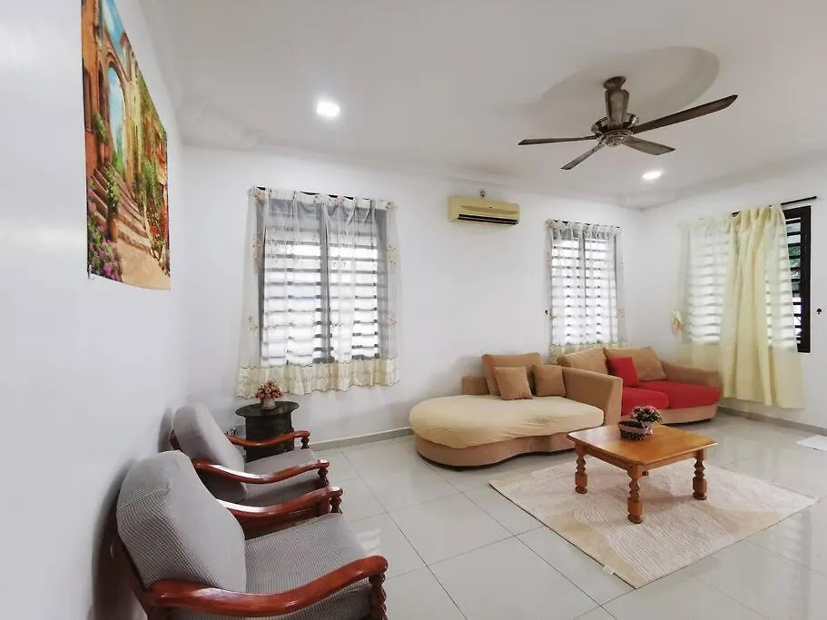 Ipoh Stadium 1Min/Wahkeongpark Simee 18Pax Bungalow Cottage 0*,