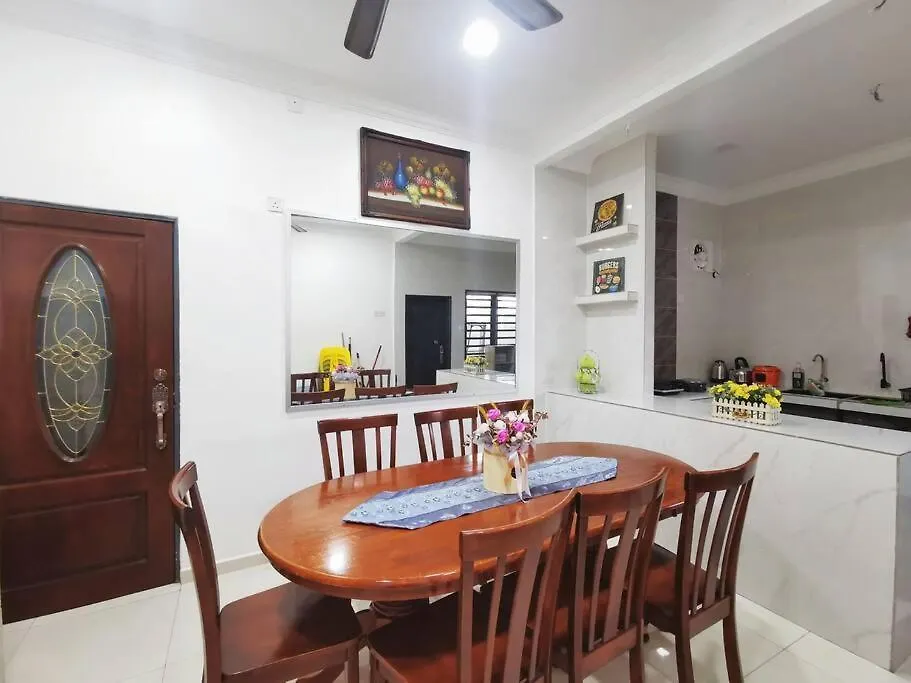 Ipoh Stadium 1Min/Wahkeongpark Simee 18Pax Bungalow Cottage 0*,  Malaysia